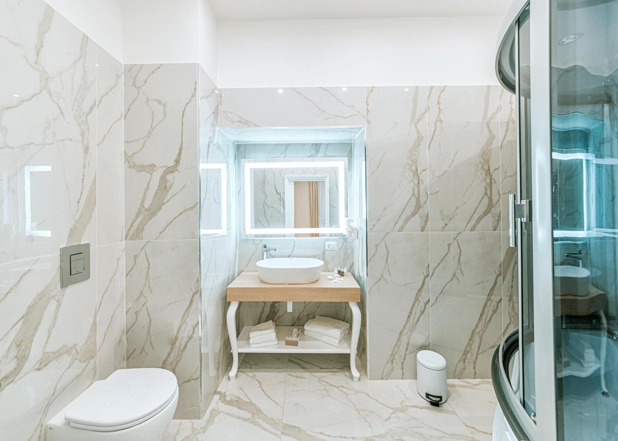 Gentile Suite & Spa Vomero Neapel Exterior foto