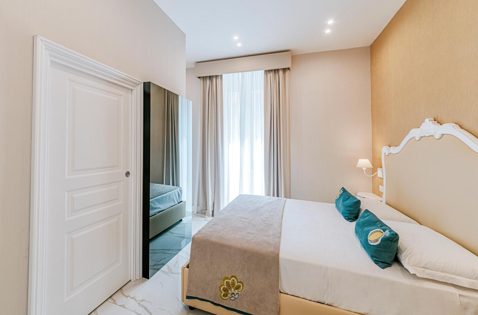 Gentile Suite & Spa Vomero Neapel Exterior foto